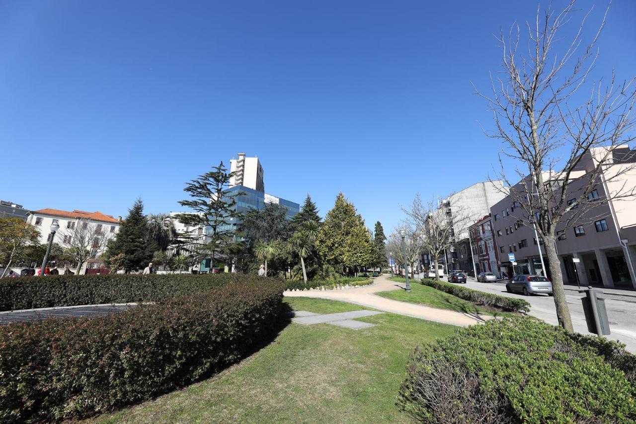 Flh Porto Spacious Apartment With Balcony Bagian luar foto
