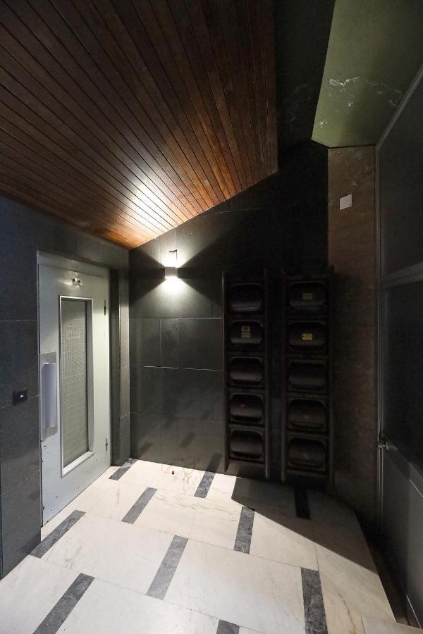 Flh Porto Spacious Apartment With Balcony Bagian luar foto