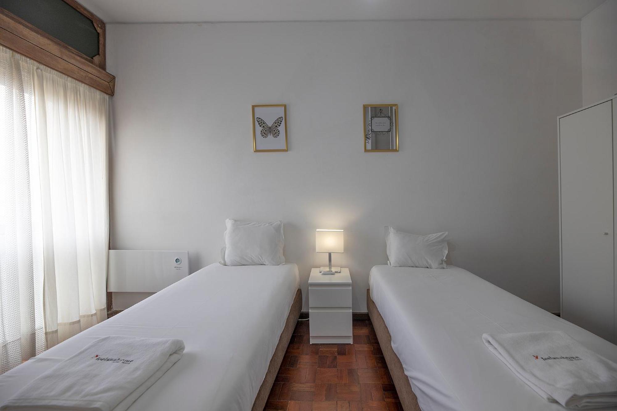 Flh Porto Spacious Apartment With Balcony Bagian luar foto