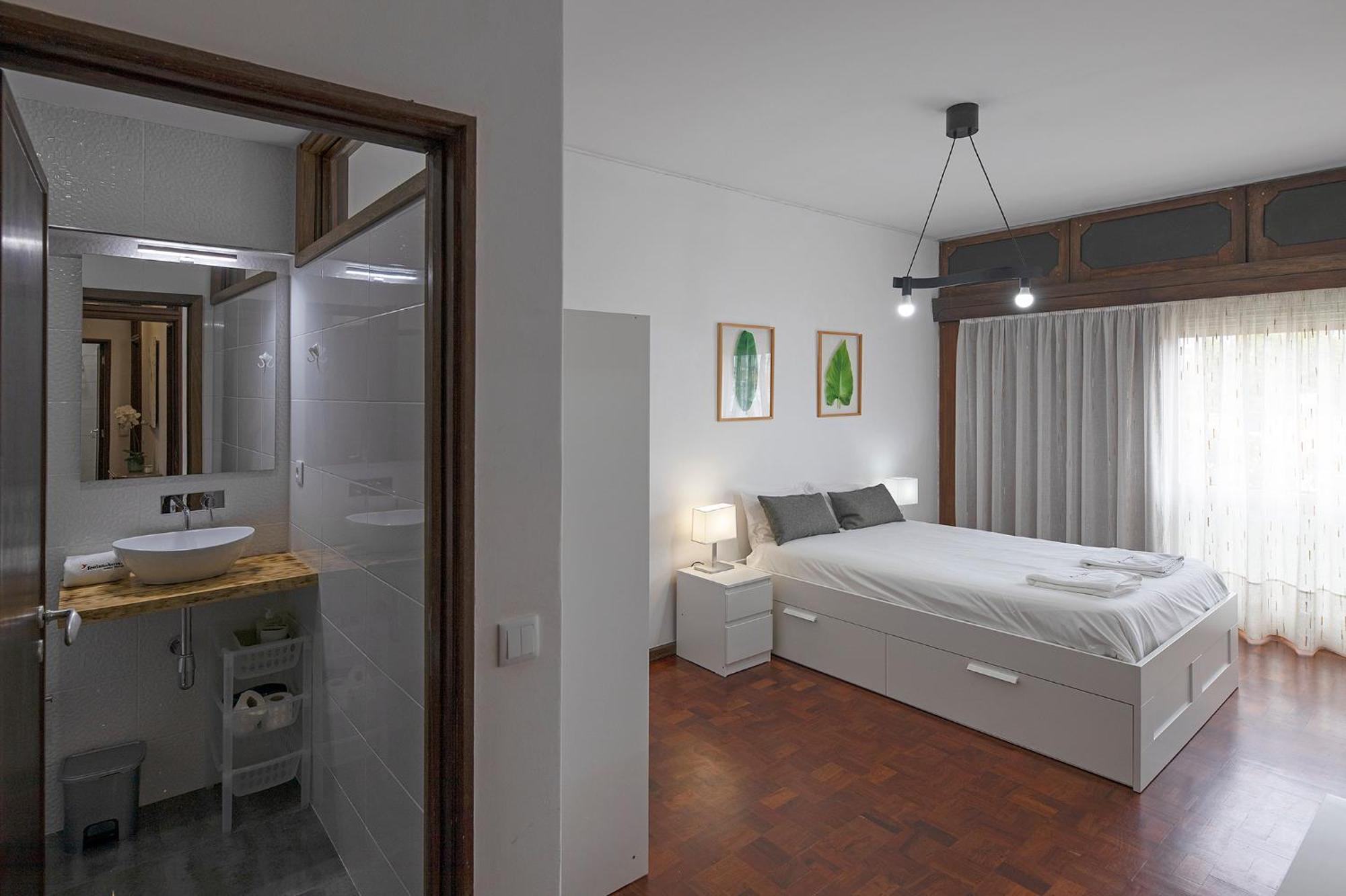 Flh Porto Spacious Apartment With Balcony Bagian luar foto
