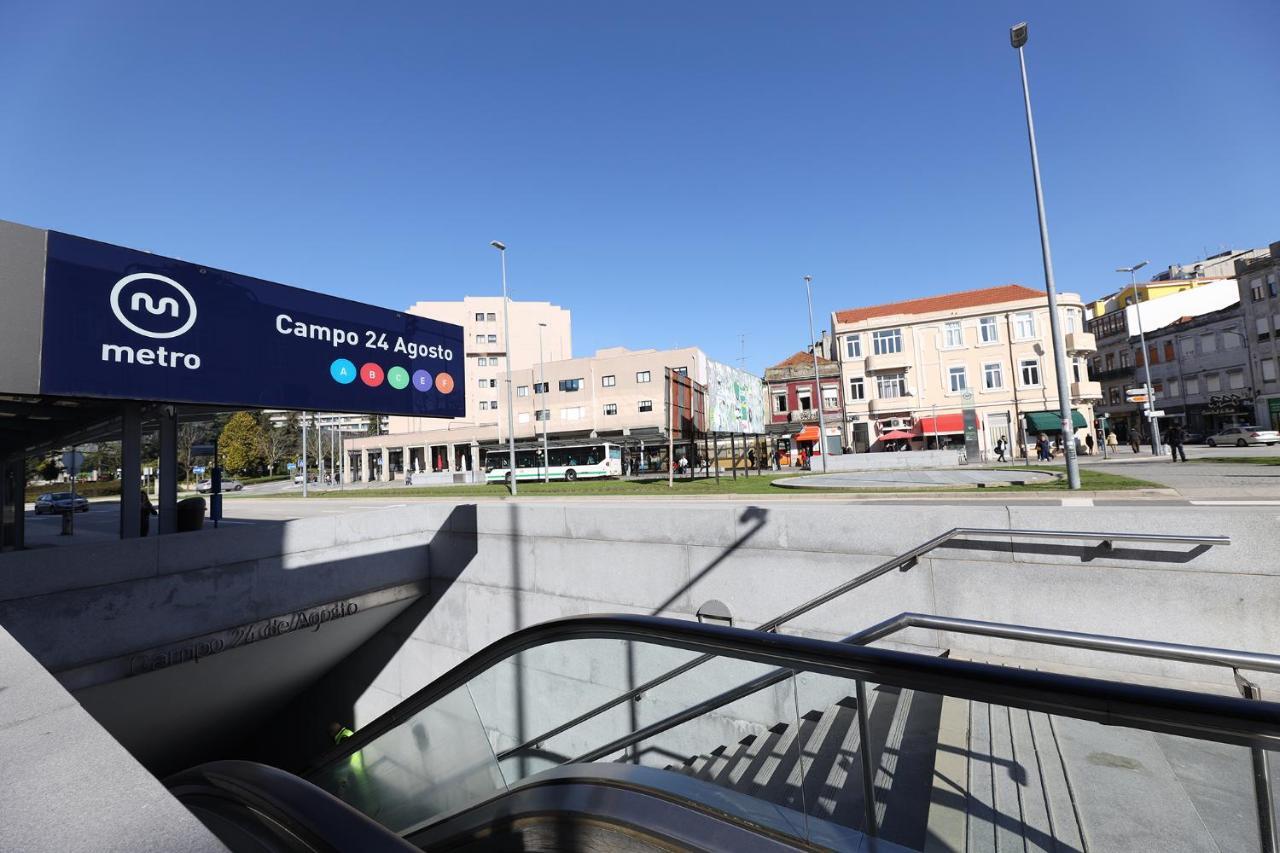 Flh Porto Spacious Apartment With Balcony Bagian luar foto